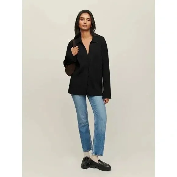 Reformation Fantino Cashmere Collared Cardigan in black - Picture 2 of 9